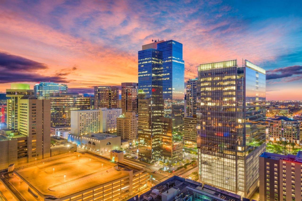 Апартаменти Couples Getaway Highrise Dwntown Phx Skyline Views Фінікс Екстер'єр фото